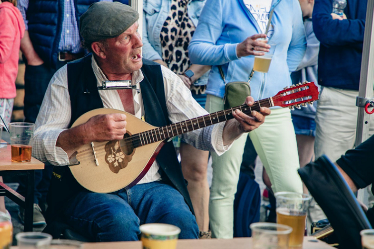 bouzouki